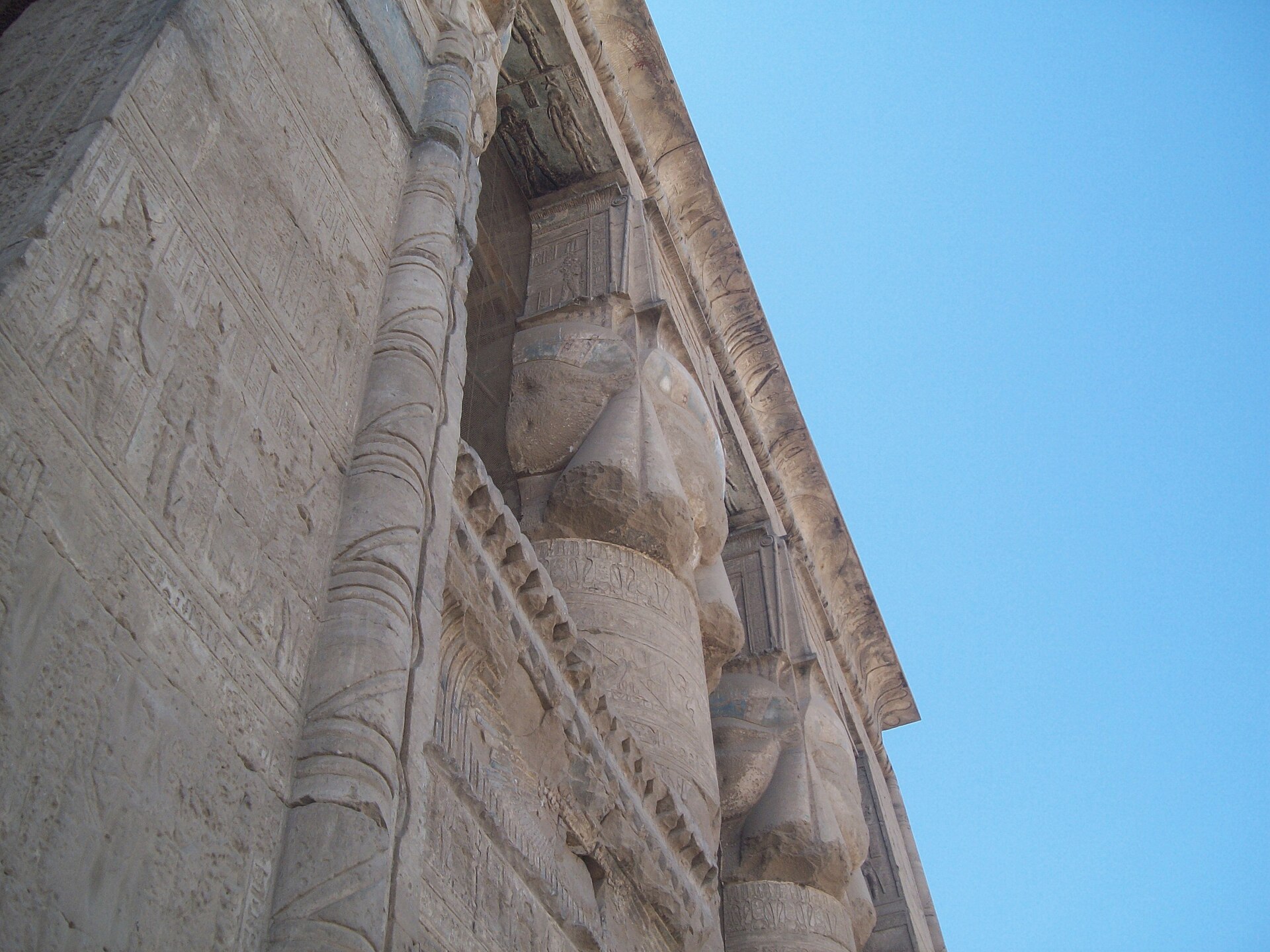 Dendera Hathor facade